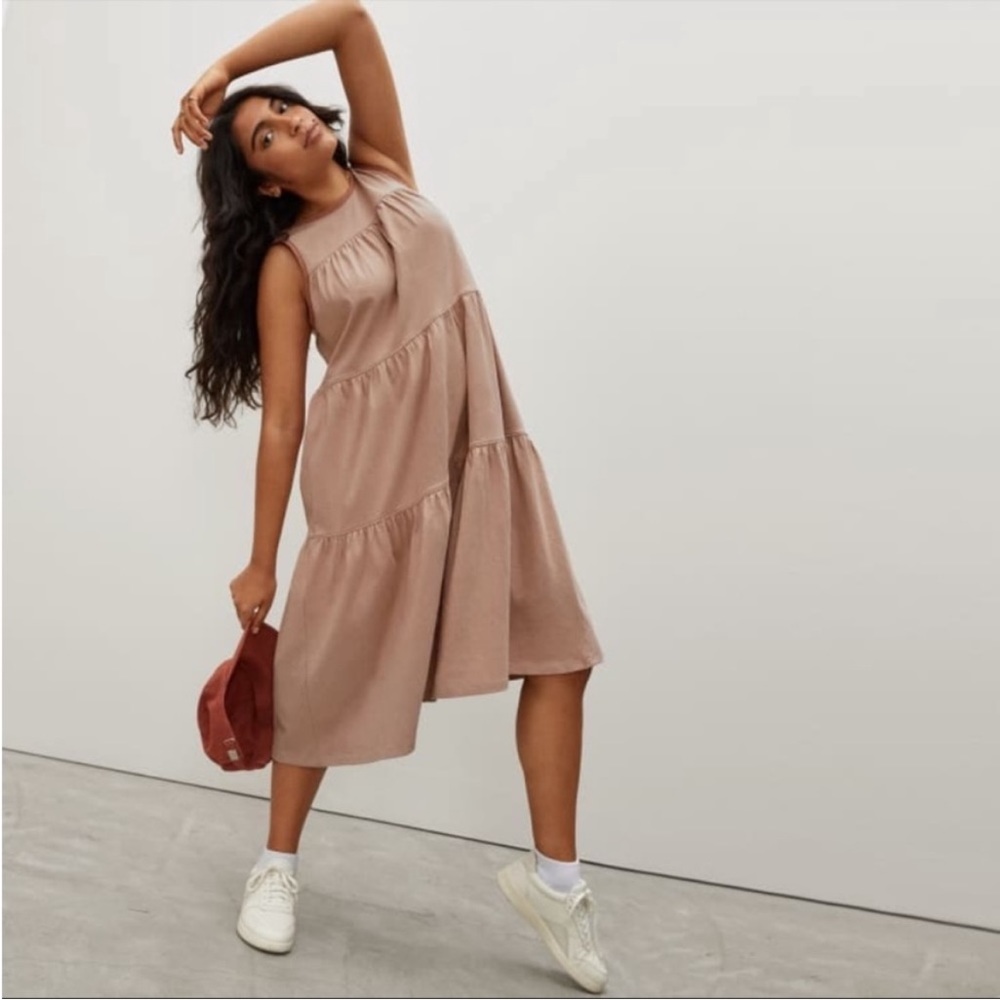 Everlane The Weekend Tiered Sleeveless Dress in Oak